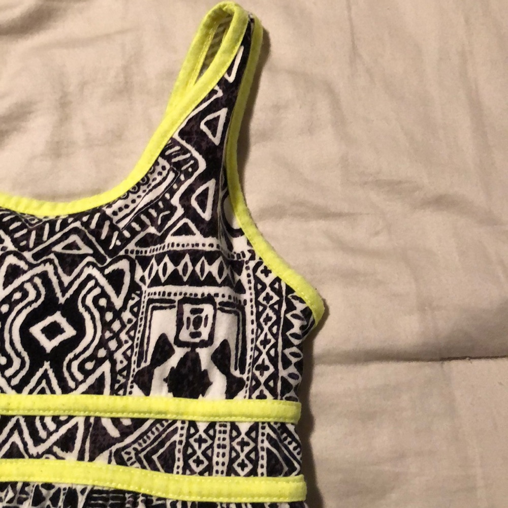 a multi- patterned dress - Picture 2 of 4